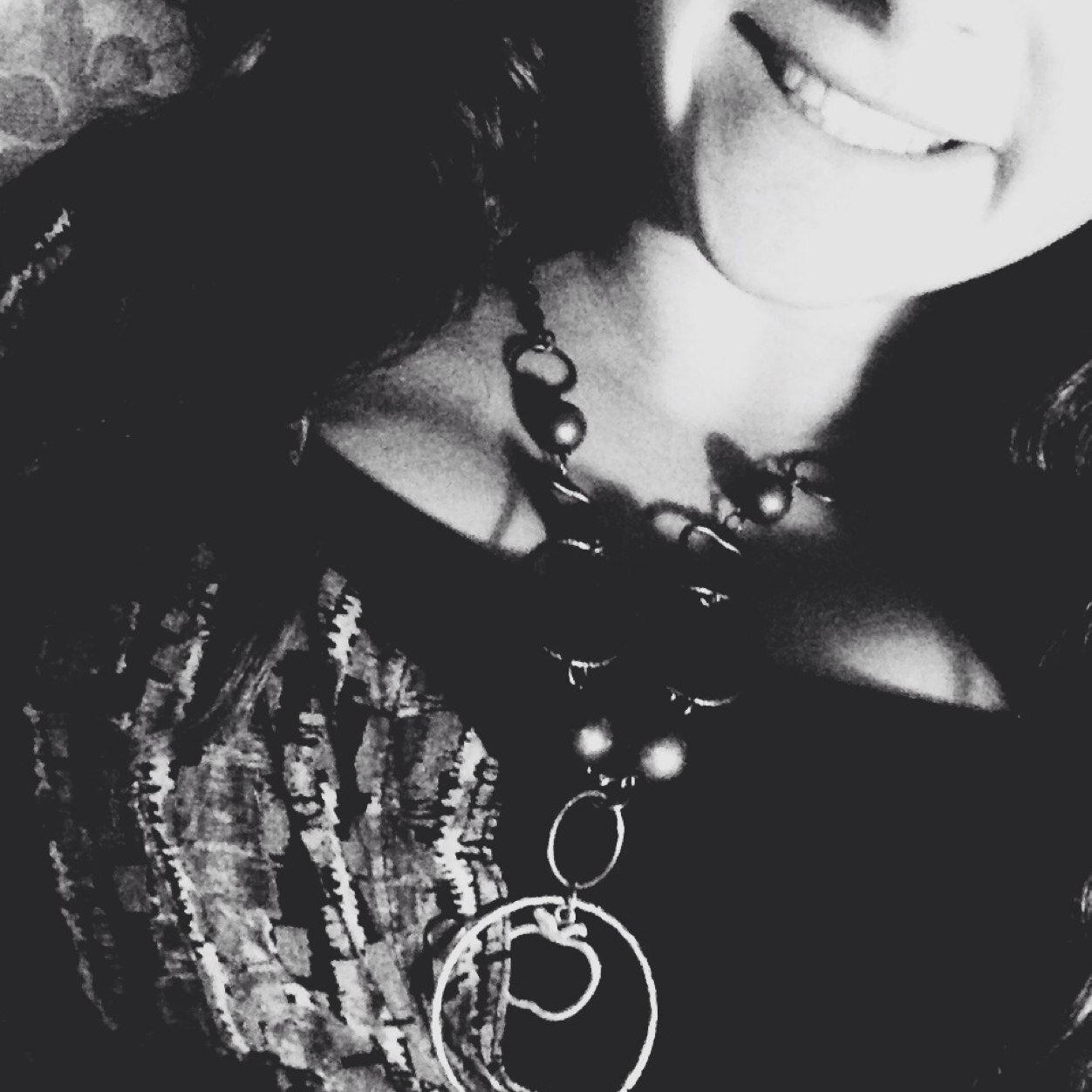 SouthernSass_AL's profile picture. Avi is me☺️ . Southern Belle☀️. Football❤️. Bows, Pearls, and Curls✨.