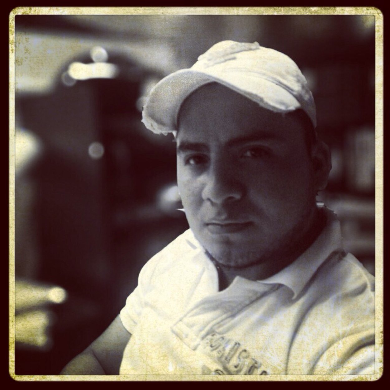 em_ronald's profile picture. 