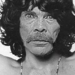 Reimoun's profile picture. Gorila y viejo meado. Militante del trabajo. Troll por amor al arte.
Fotografía, Música y Física Teórica... 
pero laburo en IT.