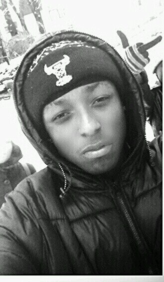 (Bradlee) keepin it trill ,Only fuccin with reals, poppin Bottles & Pills, On the hunt for them Bills