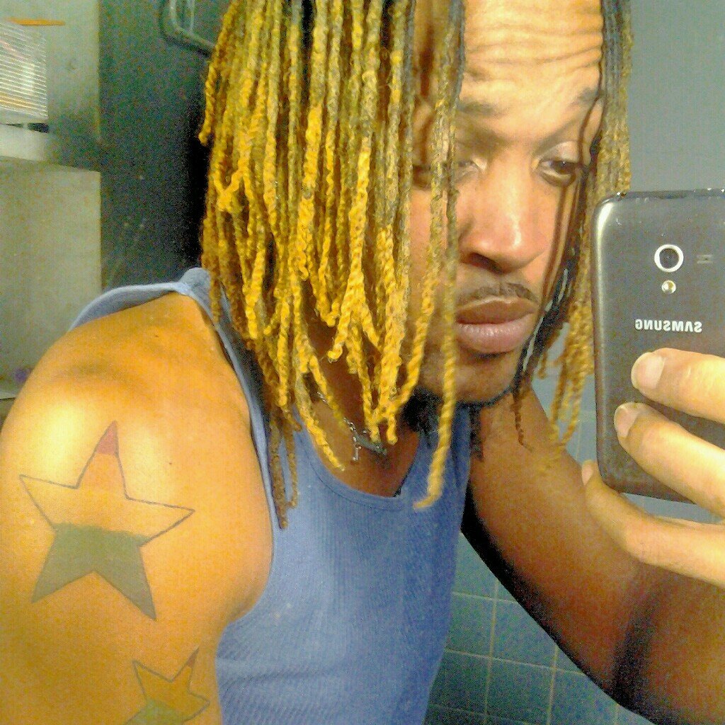Model....Well educated black man..I'm focused...but playful....#TEAM ARIES!!.TEAM DOIN IT ON MY OWN..#TEAM I DON'T NEED YOU.#TEAMALLSTARS.#TEAMVERS.