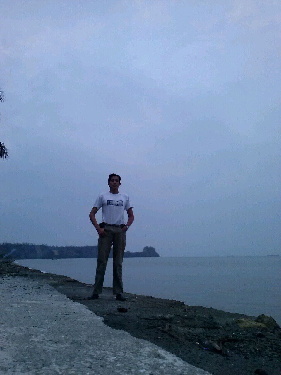 David_Guacha's profile picture. El que no ha pasado.por la vida y ni ha sembrado un arbol no ha hecho nada en la vida...