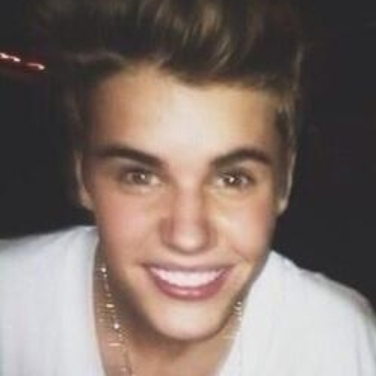 Wanting to be @justinbieber s OLLG ... however I put beliebers before myself, so if you need help. I AM HERE (: