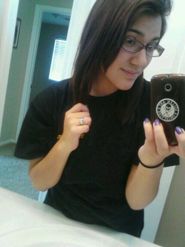 Ana is my demon· est. 1997 · 5 ft3 in · CW:140 · GW:115 i follow whoever i want ~