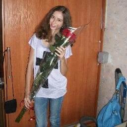 carlyfive's profile picture. Я веселый человек;)Люблю читать,слушать музыку(в основном рок) и шоколадки)