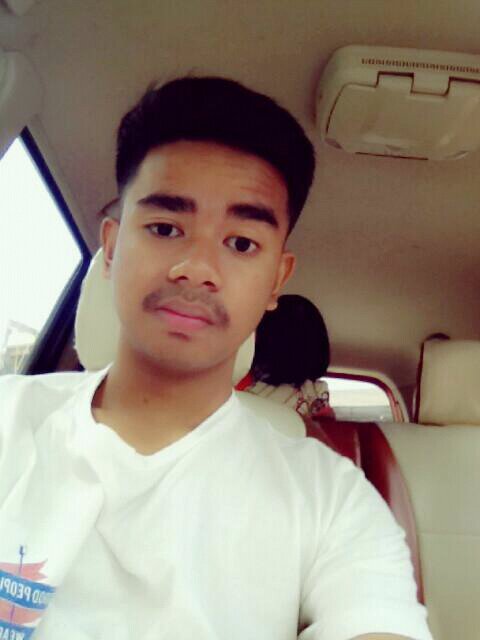 Ini cuman twitter so jangan di seriusin. Dunia sesungguhnya bukan di sini :) | IG : akhmad_khaerun