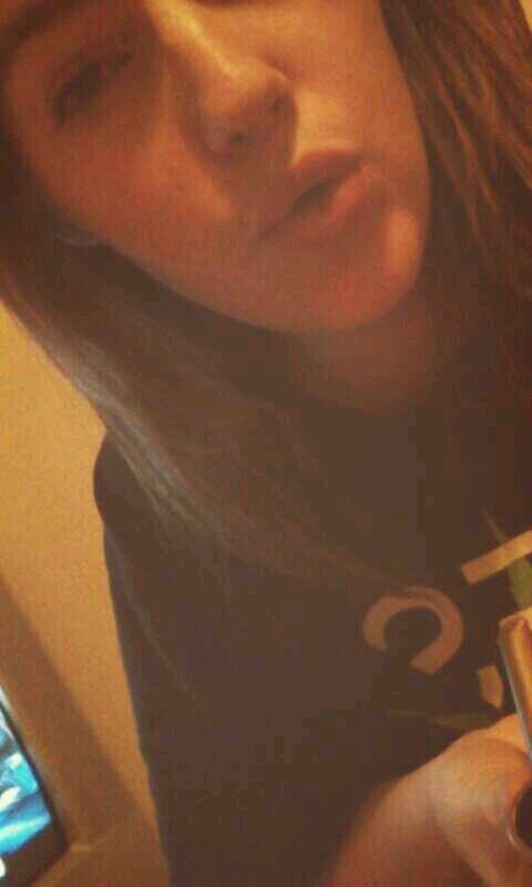 Heey. I'm a mud slingin, blunt smokin, backwoods type of gal. Taco bell is life.