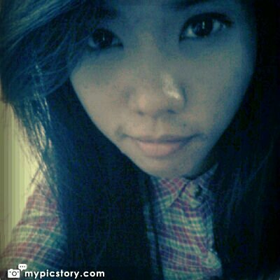 Gue simple aja,ga banyyakk Macem nya,calm,gue tuh over protekktif.gue juga suka travellinng.gue juga suka musik...☺☺♠