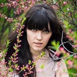 Могу назвать себя счастливым человеком! Я влюблена, открыта для всего нового. Люблю журналистику, PR, искусство кино и фотографии.