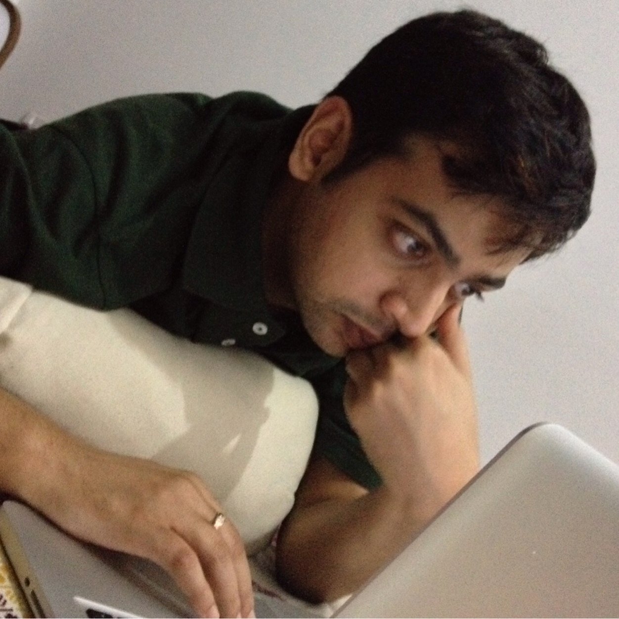 Humour means sarcasm | Loves distractions!