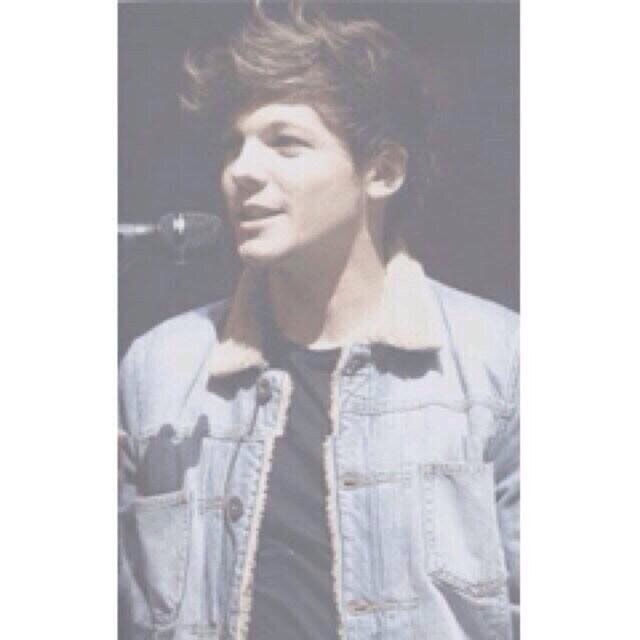♡ the minute you think about giving up, think of why you held♡