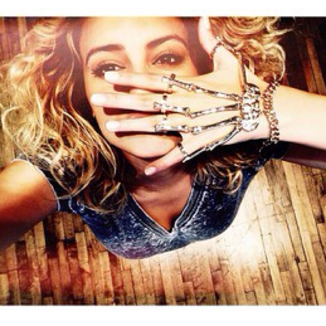 ZoeyBrooksLSH's profile picture. I suck at these things.  |jason||