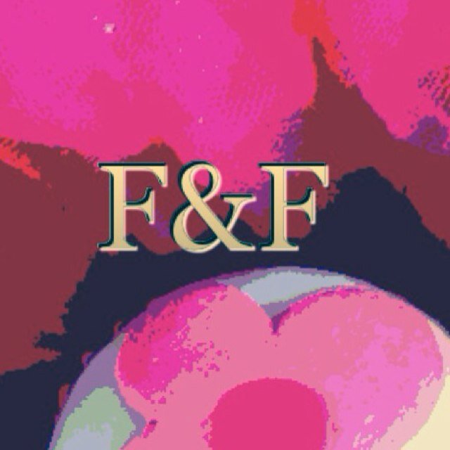 F&F Cupcakes... and more. Ricos queques con decoración de fondant vainilla, pop cakes y más.  Los esperamos!