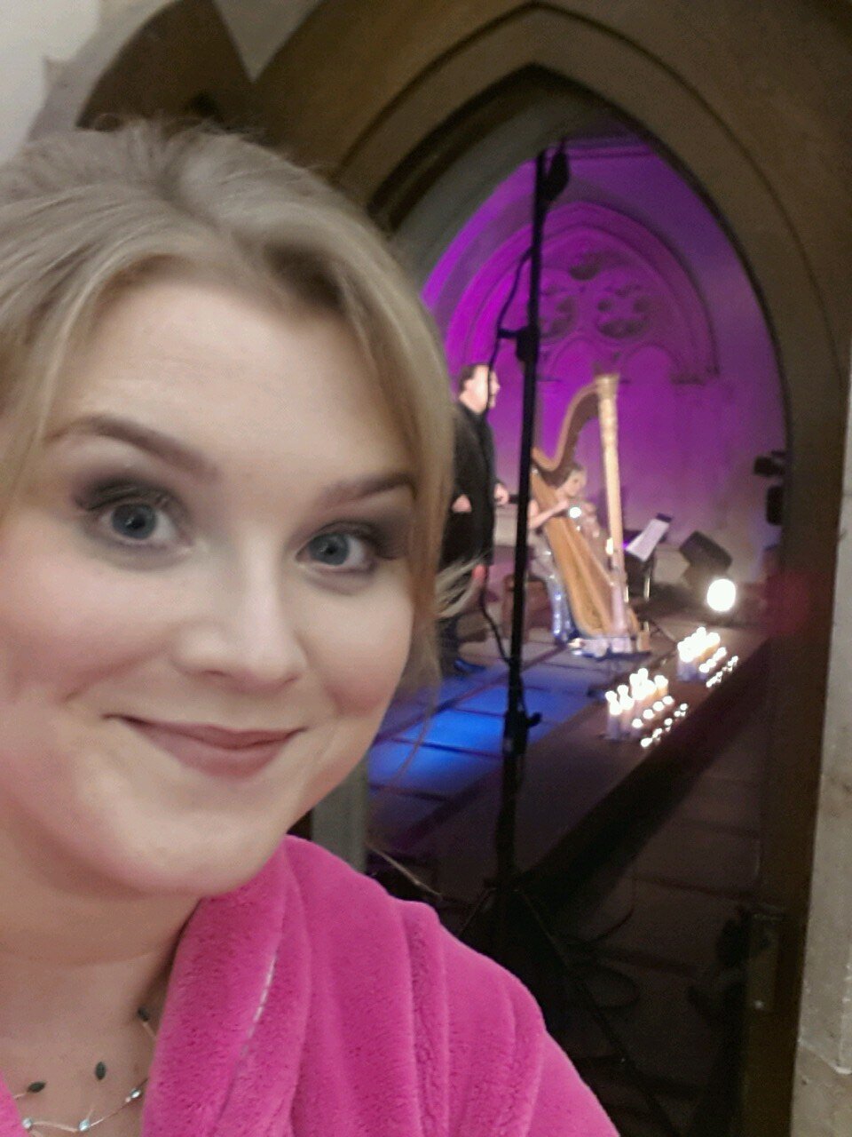 MennaCazelSop's profile picture. Singer, knitter and German learner