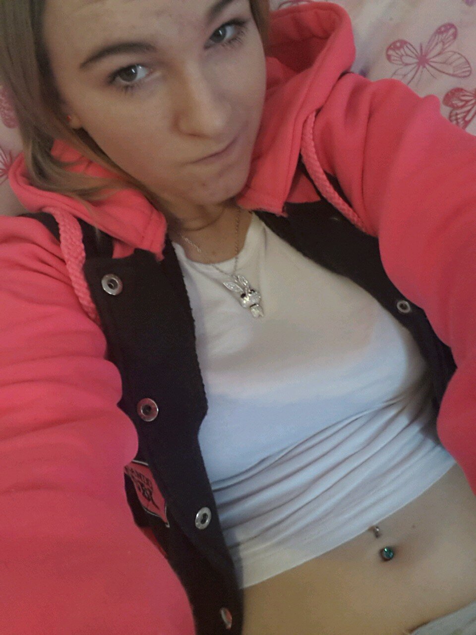 jessie j shes amazingg xxxxx:) follow me anyone ,but a huggeeeeeee!!!!!!! fan of jessie j please follow me jessie xxxxxxx:) HEARTBEAT :) XXXXXXX