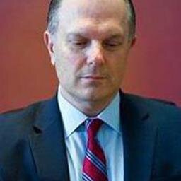 Hi my name is Mike Walker.I live in london.I am a business person