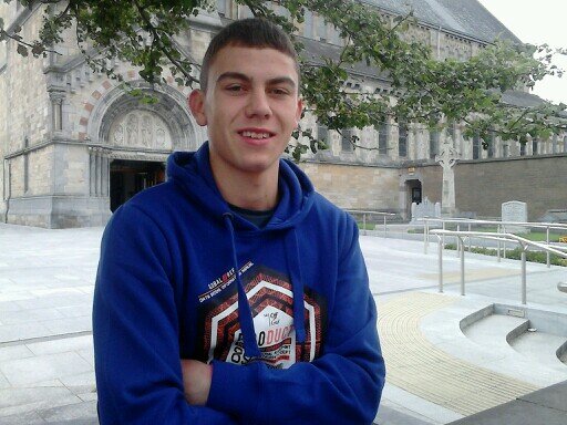 My name is Akim...I'm 17 and I love rugby :D follow me for a follow back :) Ireland