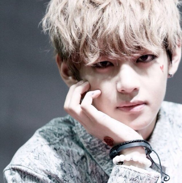 ☞1995☜ บอทวีที่หล่อมากเลย /_\ ของงี้ต้องลองครัชบอกเลย อิ้♡ #방탄소년단 :/ OPEN131211♥