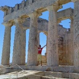 Il mondo si restringe quando arrivi a sfiorare tutti i confini e non trovi il segreto.