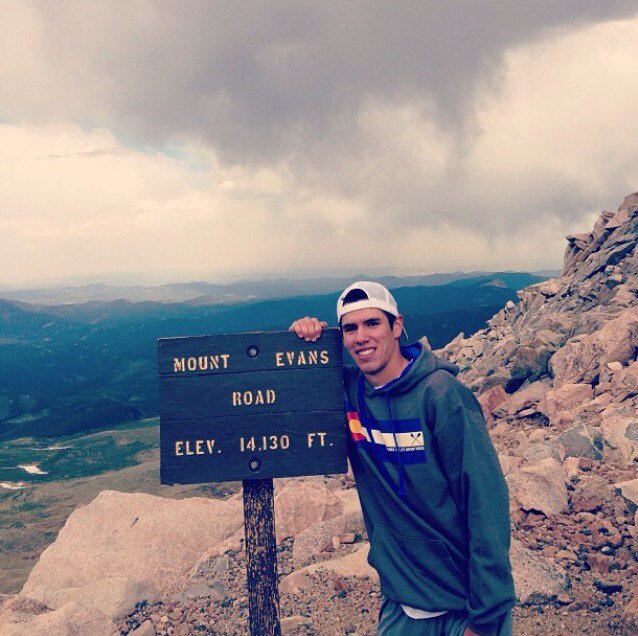 D_Rey7's profile picture. Tryin' to kick it like it's 4th and 15