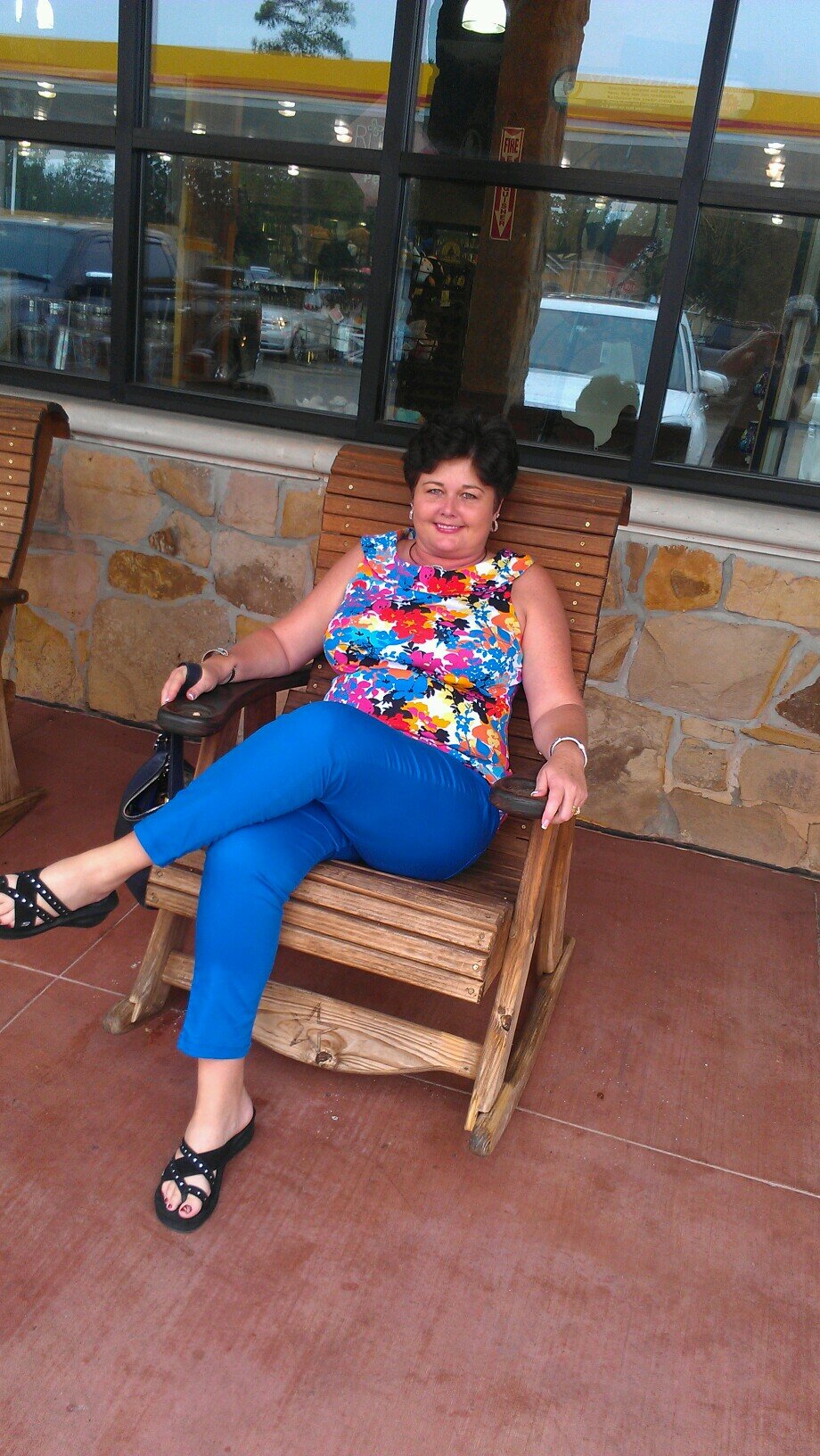 Proud Mother of 3 Work as a Personal Banker at R Bank