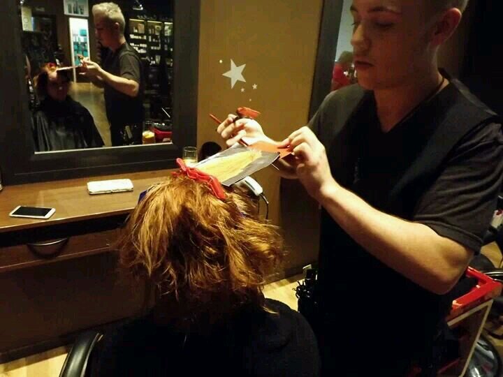 hairsavage's profile picture. I am a hair stylist and artist.