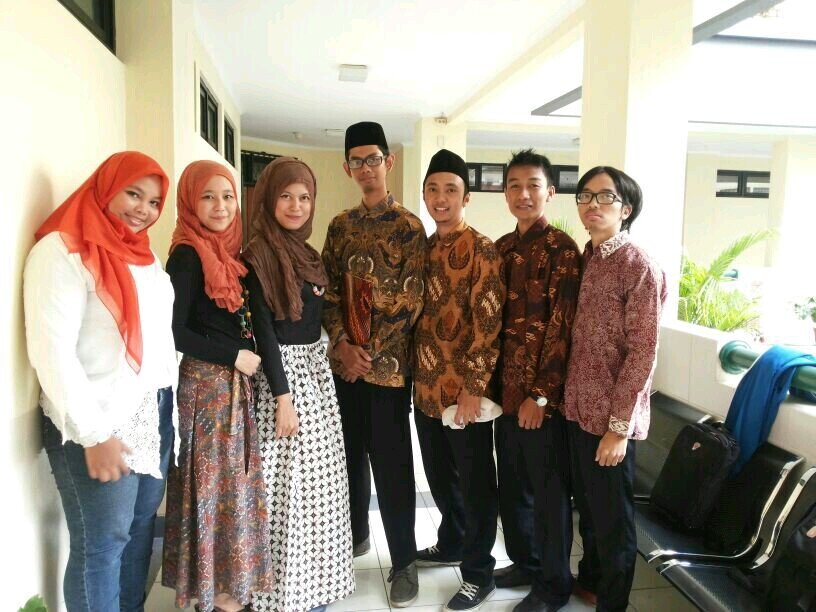 Kami bermusik untuk menghibur diri kami sendiri. Jika kalian tidak terhibur, ya biarlah. Yang penting kami terhibur • 14maret on Accounting Fair @FEB UIN JKT48