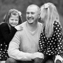 SGT in the Army for 6 years. Computer Programmer (Laravel & Nuxt).
