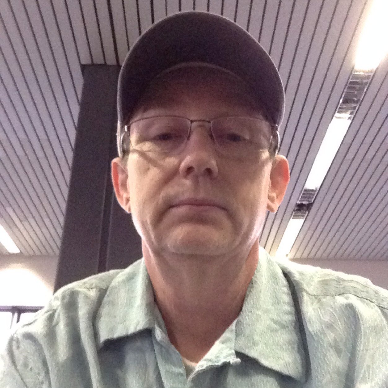 I use Macs I love Macs, user of iOS devices, android devices. Reviewer of software,  builder of code, creator of AI bots