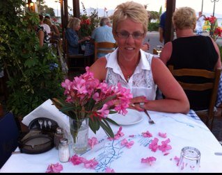 Personal assistent integration management office NN/delta lloyd., notuliste, juridisch secr. Hobby: teckels, toeren op de motor.