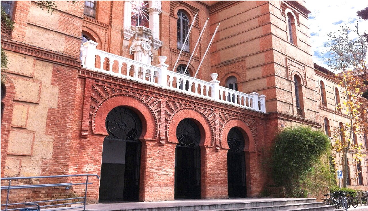 PIE (Punto de Información al Estudiante) de la Facultad de Comunicación y Documentación de la Universidad de Granada. ¡¡¡Síguenos!!!