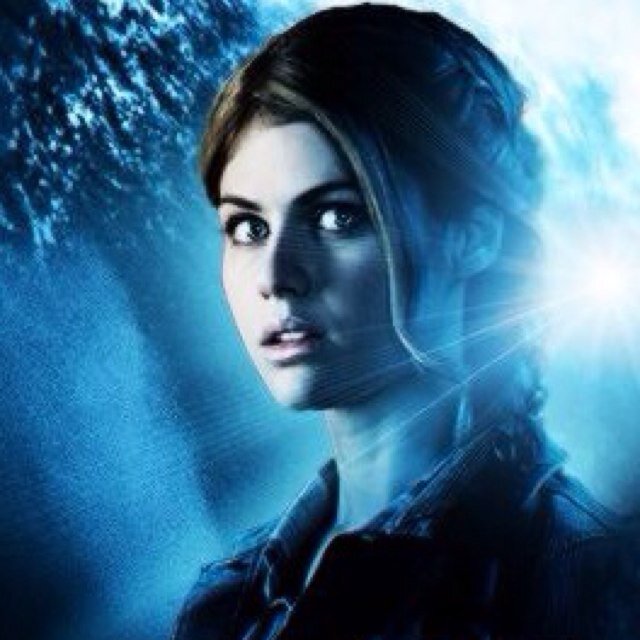 Vamos Ficar juntos- prometeu ele- Você não vai escapar de mim. Nunca mais.                  -Desde que a gente fique juntos- disse Annabeth.  ~A Marca De Atena.
