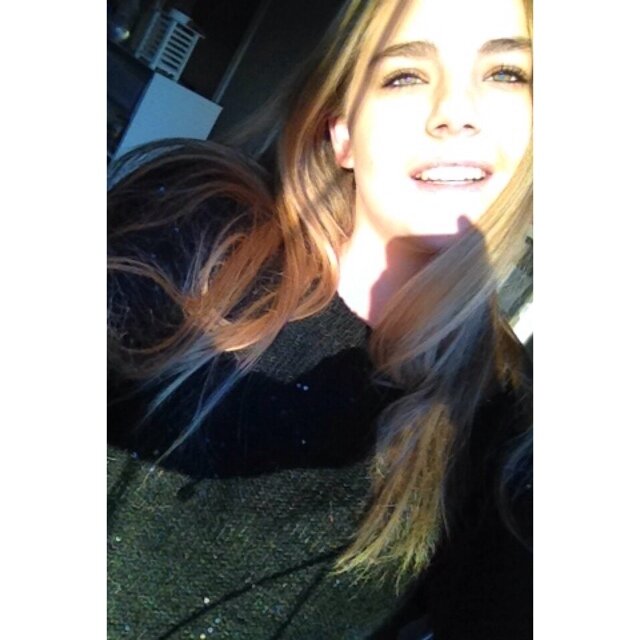 - insta ; anniekx
- love to dance
