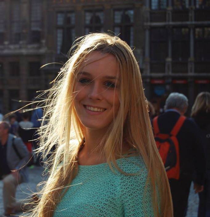 SencillaSonia's profile picture. La vida es como cada uno quiere que sea. Ayuda y no esperes que te ayuden. 
Tenerife, mi pasión y Madrid mi segunda casa. Un abrazo.