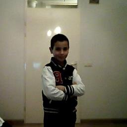 voetballer koning in kick boks zoek geen ruzie met mij☺☻☺☻☺☻☺