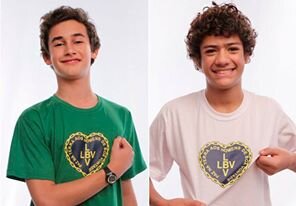 Oi meu Nome E Mosca Vivo No Orfanato Raio De Luiz Com Meus Amigos Tati,Binho,Ana,Criz,Vivi,Bia,Mili È Rafa Amo Vcs Ask.fm: @Mosca_