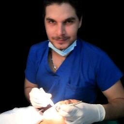 clínica dental aragundi cuanta con personal especializado y calificado para brindar tratamientos dentales de calidad y sin dolor