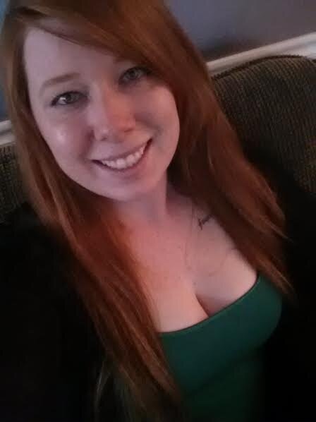 I like to workout, hang out with my daughter, and work my successful home based business (: