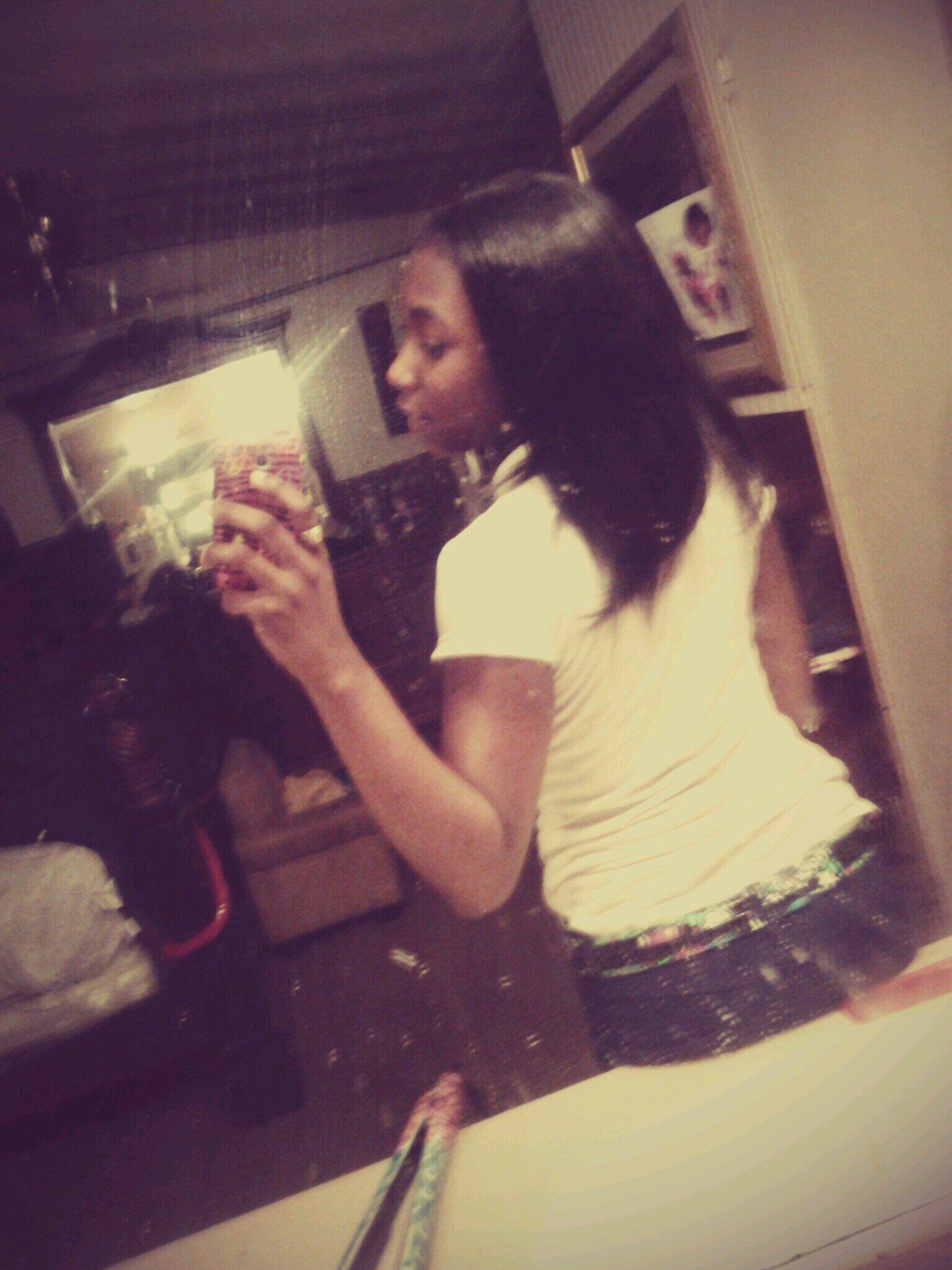 I am Atiya Symonee ♥ 
My birthday 3-23 !
♥♥♥♥