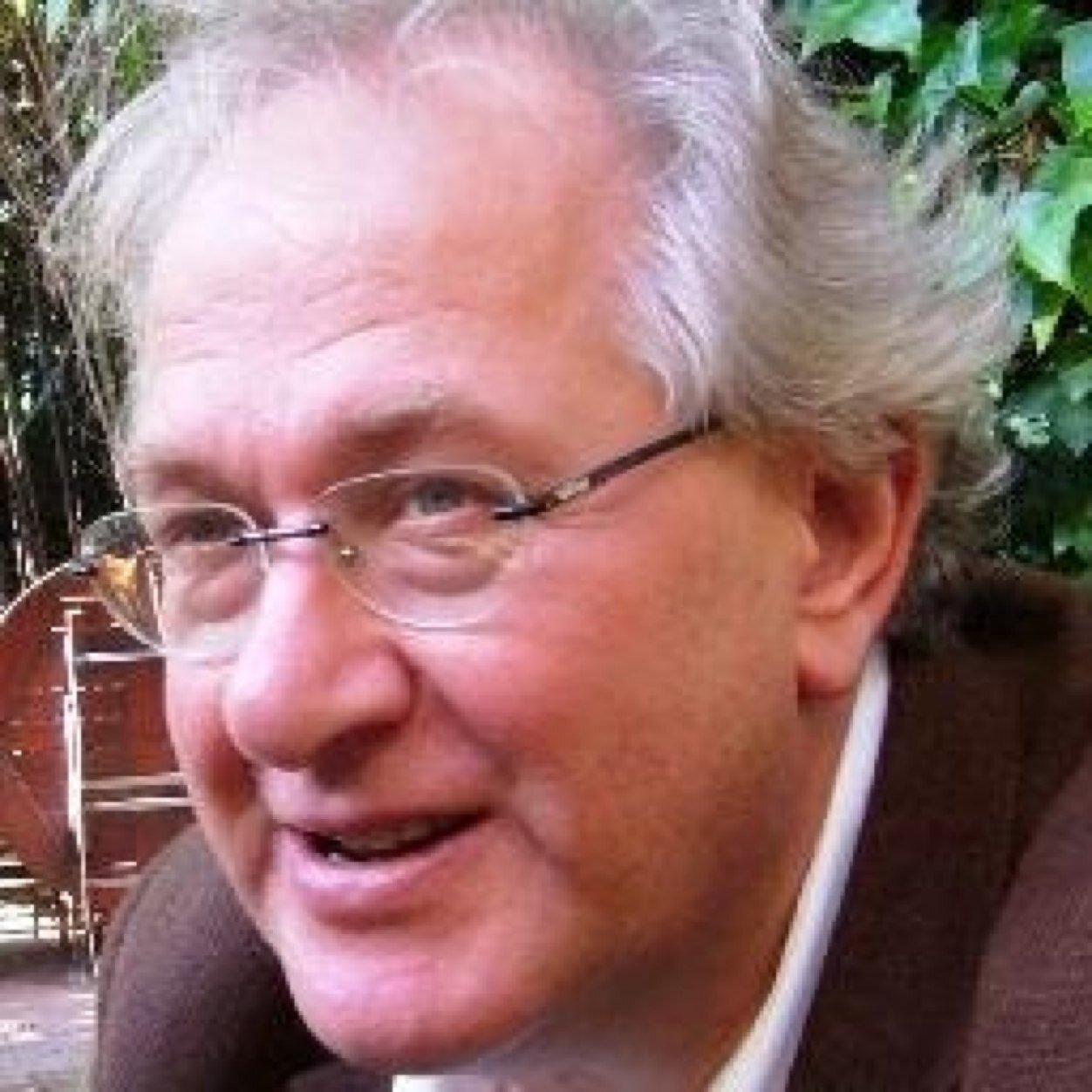 Interested in how scientific and technological knowledge gets produced and made to change the world. For better and for worse.