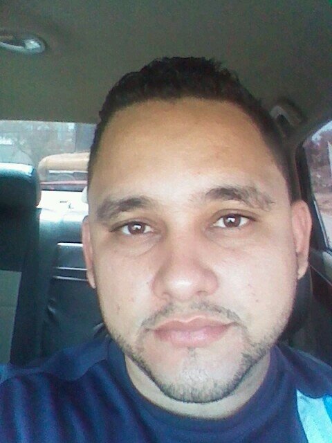 robermont24's profile picture. 