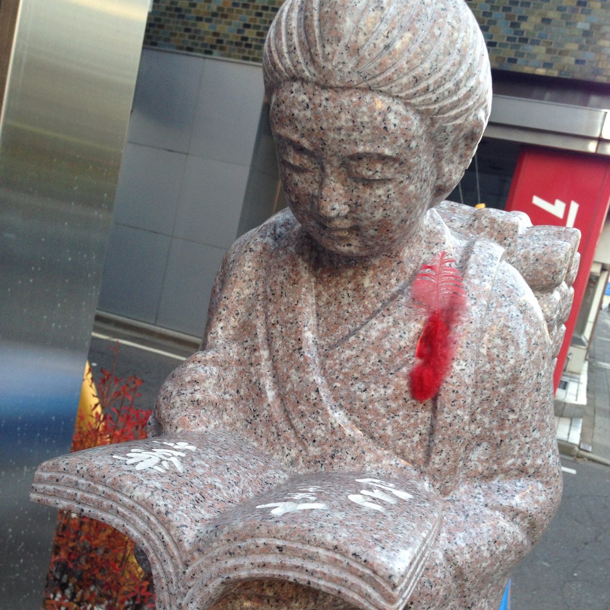 その名の通り( ^ω^ ) 基本botなどフォローしてます。が、最近は腐方面垢と化している。成人済