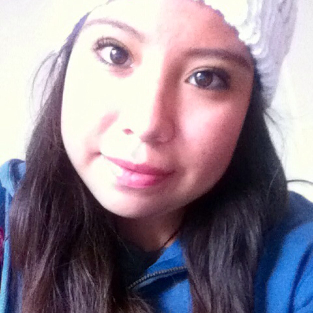 LoreMndzG's profile picture. Follow me I follow back :)