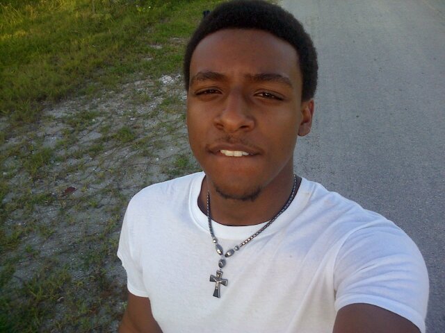 Kenton| Like me for me or dont like me at all| Ball is Life|Living life to the fullest| Class of 2015| Shellie was here :)| @retiredlover too!||