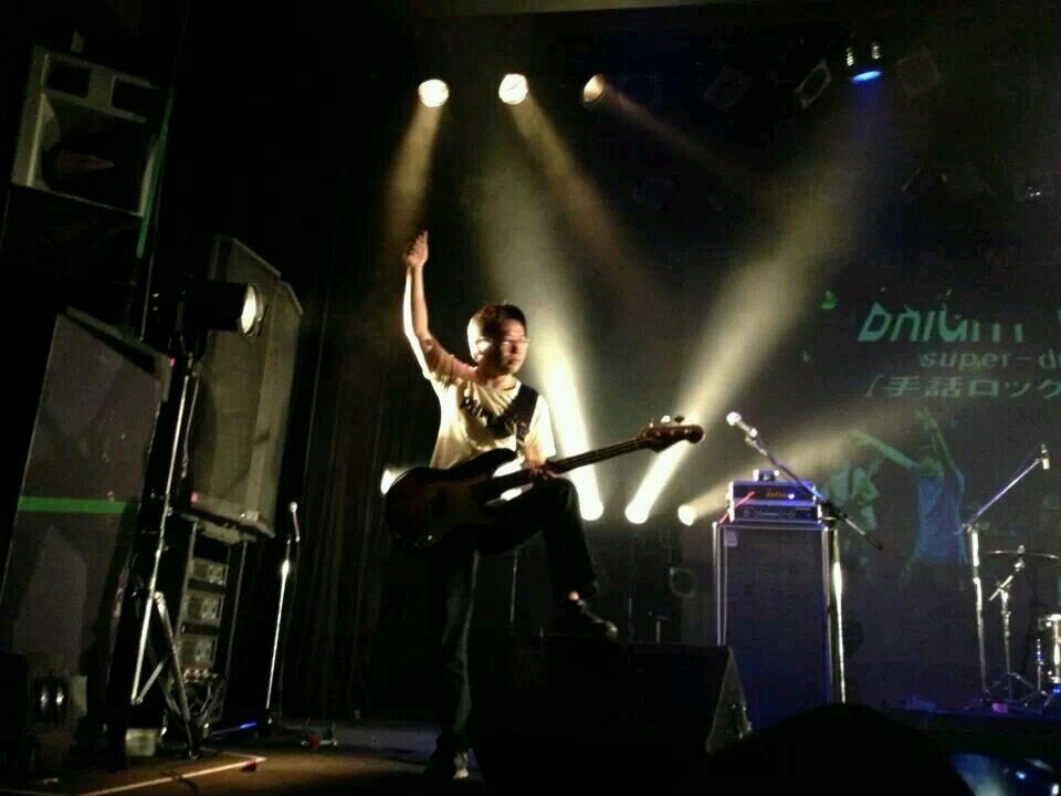 手話ロックバンド BRIGHT EYES ψ(｀∇´)ψ
