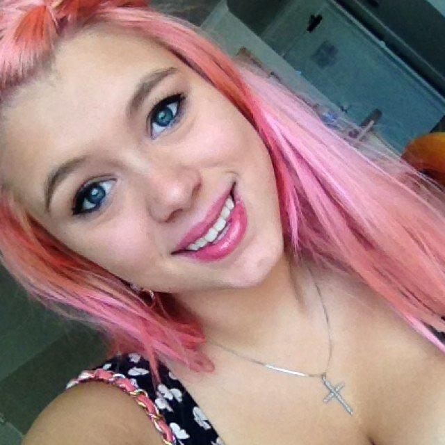 ♡ Shani Marie ✞17☆Pink ♫ Music ☺ Dancing ☮ Hello Kitty ❀ Glitter ❀ Make-Up ☼ Summer ✌ Beach △ Tan ✧
