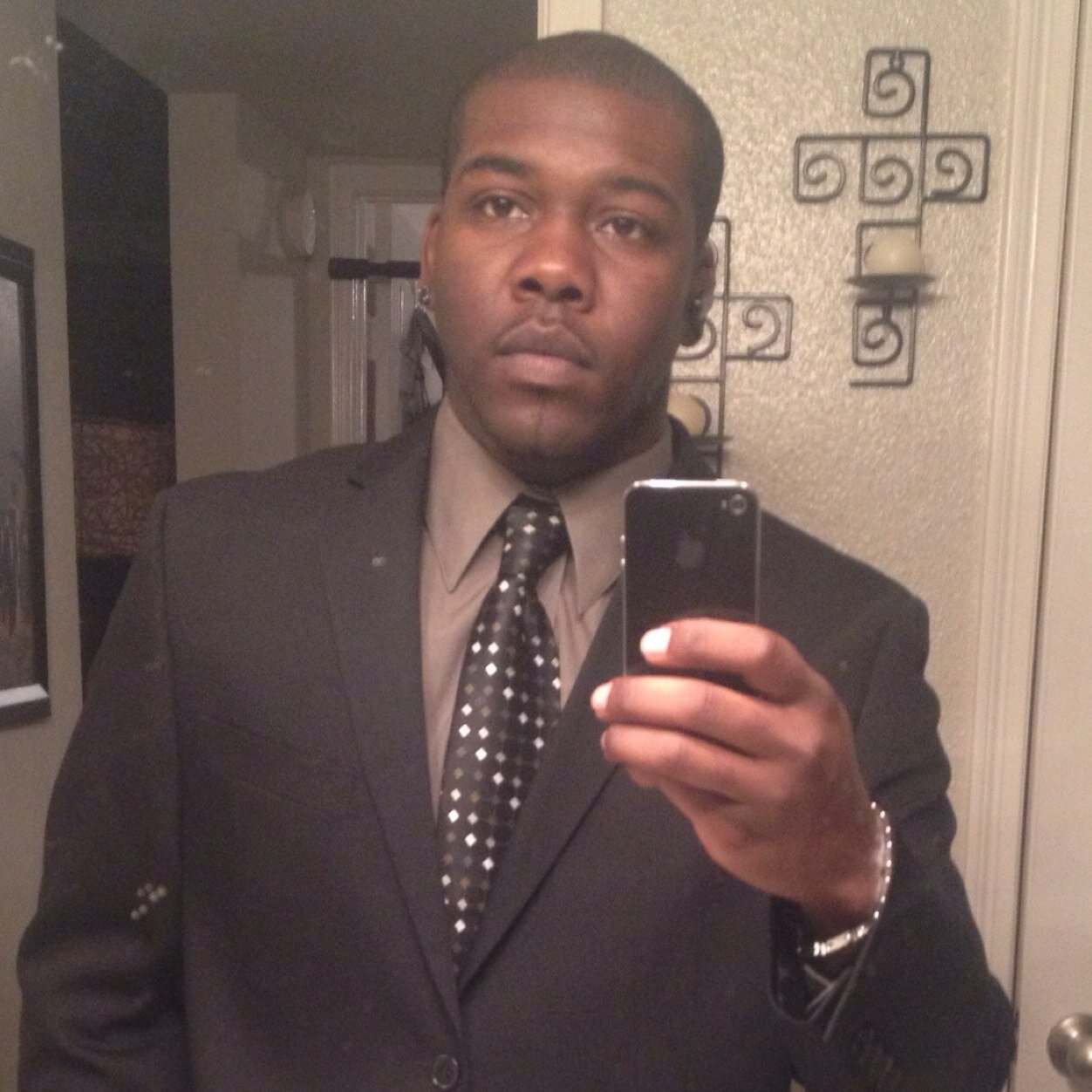 Im a man on a mission, tryin to get this money. #Scorpio #phibetasigma #Treclub #zetabeta #UNTGrad