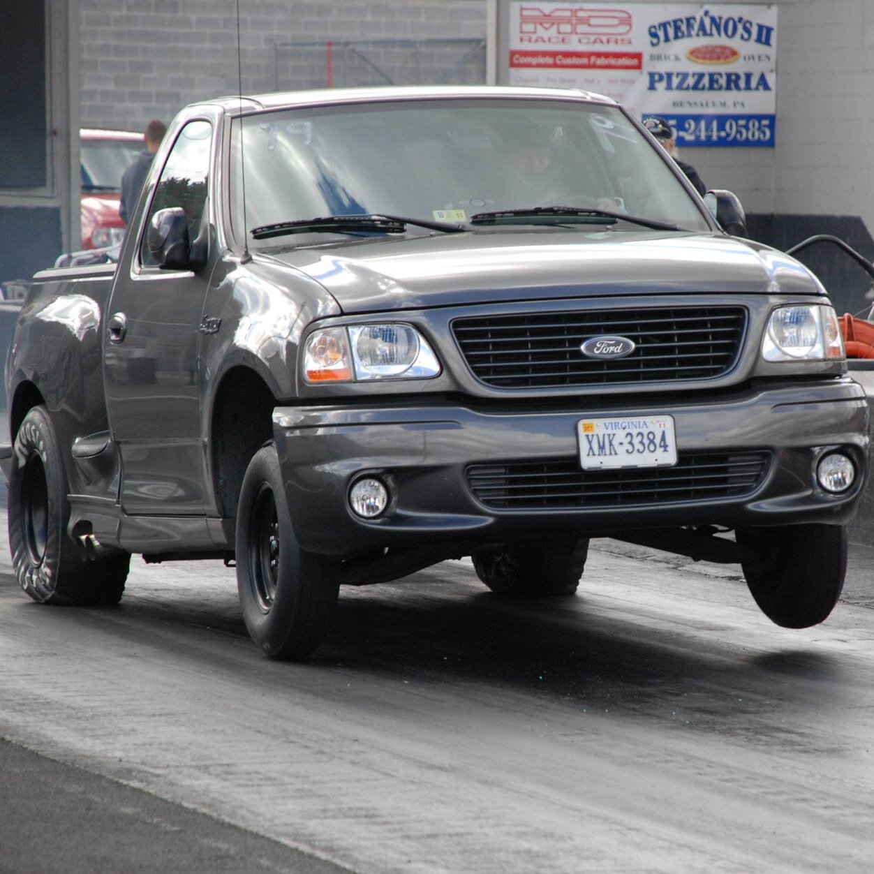 SVT FORD LIGHTNING!!