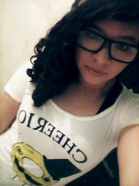 Wonderland♥No Hay Que Demostrar La Tristeza,Fingamos La Felizidad