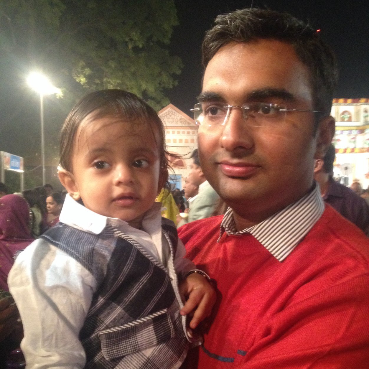 devdadhich's profile picture. 